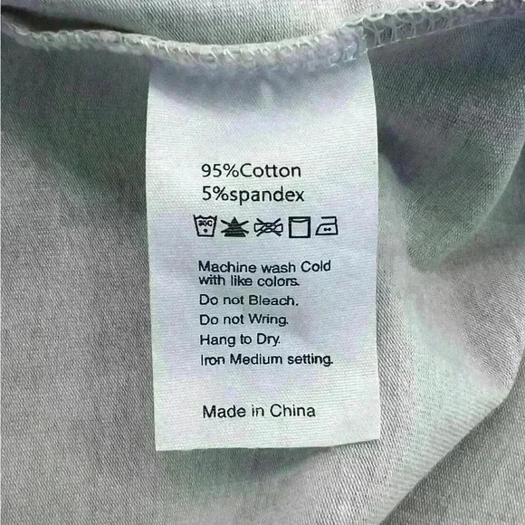 Michelle Mae Camo V-Neck T-Shirt Size 2XL - Picture 7 of 7